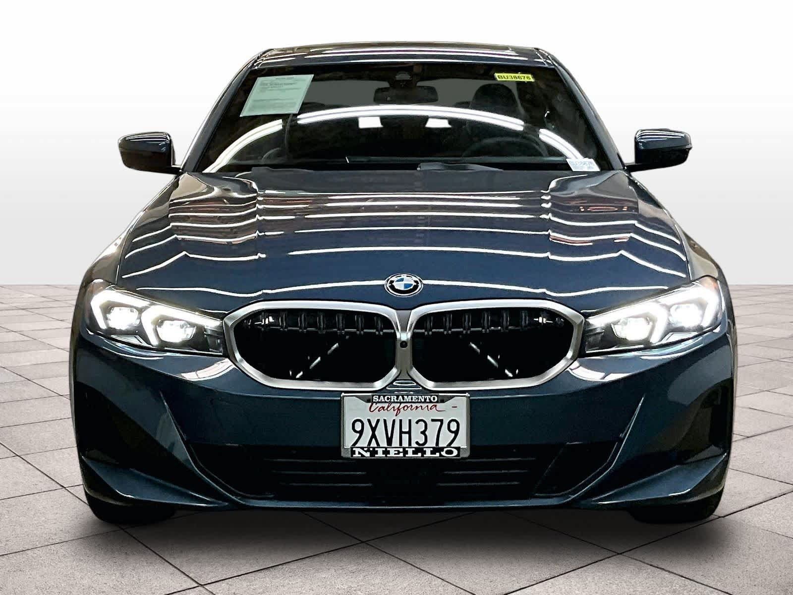 Used 2026 BMW 330i Sedan w/ Convenience Package RWD image 3
