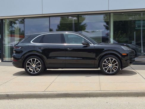 Certified 2026 Porsche Cayenne AWD/4WD image 8