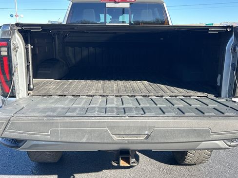 Used 2024 GMC Sierra 2500 AT4 w/ AT4 Premium Plus Package image 13