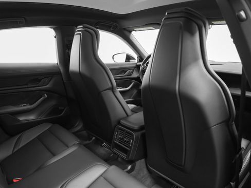 Used 2023 Porsche Taycan image 26