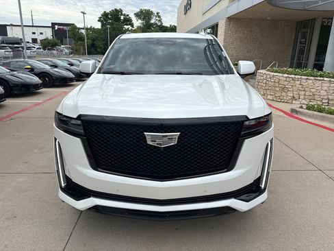 Used 2024 Cadillac Escalade Sport w/ LPO, ONYX Package RWD image 2