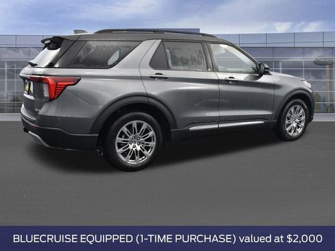 New 2026 Ford Explorer Platinum AWD/4WD image 4