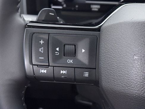 Certified 2025 Nissan Rogue SL w/ Tech Package FWD image 26