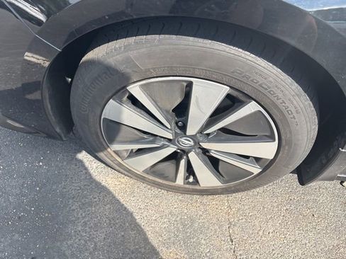 Used 2022 Nissan Altima 2.5 SV w/ SV Premium Package FWD image 13
