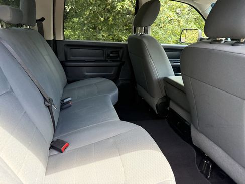 Used 2017 RAM 2500 Tradesman w/ Chrome Appearance Group AWD/4WD image 16