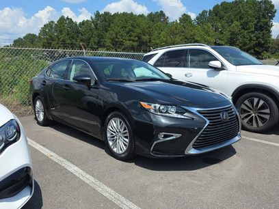 Used 2017 Lexus ES 350 w/ Accessory Package 2