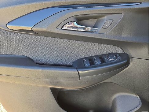 Used 2021 Chevrolet TrailBlazer LT w/ Convenience Package image 21