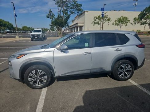 Used 2022 Nissan Rogue SV AWD/4WD image 4