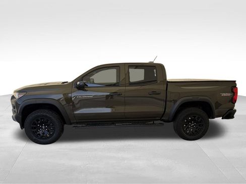 Used 2024 Chevrolet Colorado Trail Boss AWD/4WD image 9