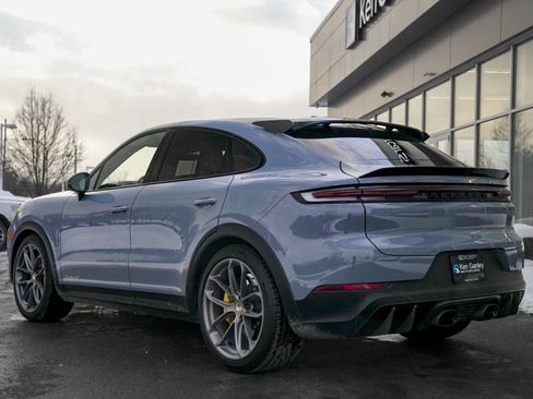 Used 2024 Porsche Cayenne Turbo GT AWD/4WD image 5