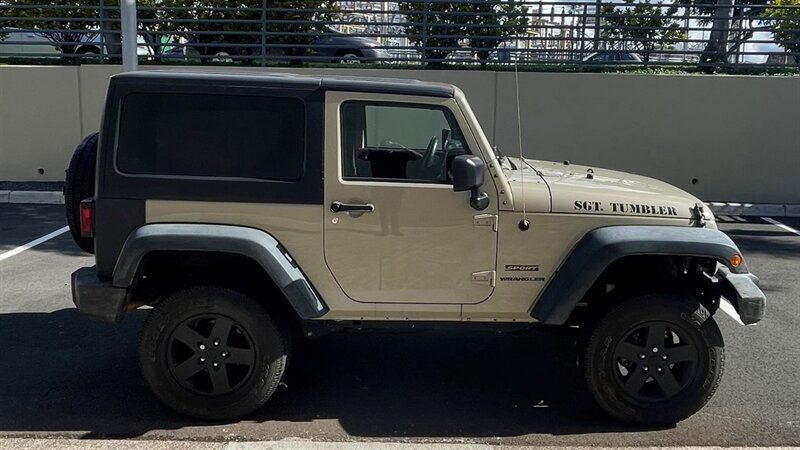 Used 2017 Jeep Wrangler Sport w/ Quick Order Package 24S AWD/4WD image 4