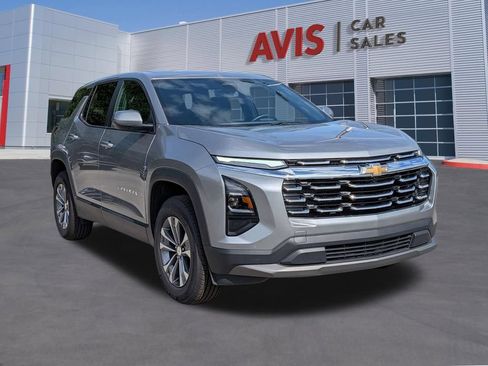 Used 2025 Chevrolet Equinox LT AWD/4WD image 3