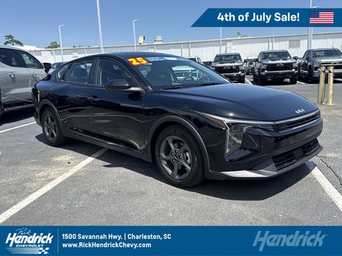 Used 2025 Kia K4 FWD image 1