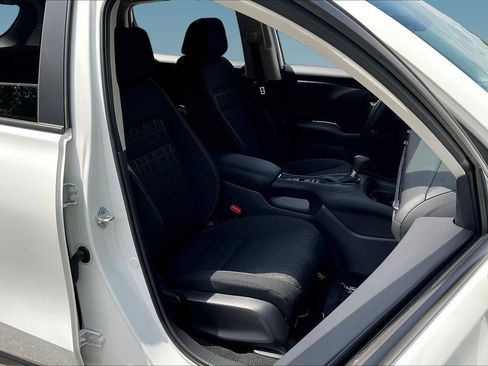 Used 2026 Honda HR-V LX image 27
