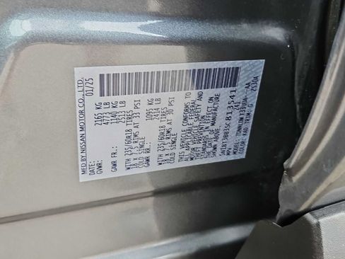 Used 2025 Nissan Rogue SV AWD/4WD image 25