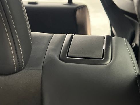 Used 2025 Mitsubishi Outlander SE AWD/4WD image 19