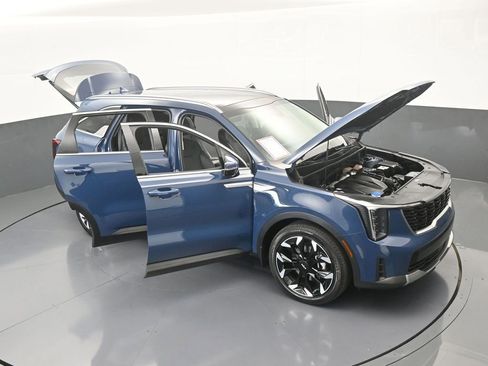 Used 2025 Kia Sorento SX image 78