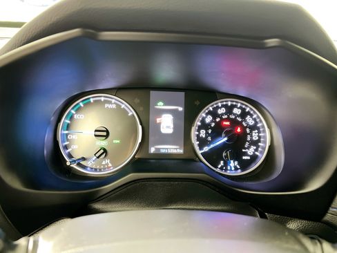 Used 2022 Toyota RAV4 SE image 23