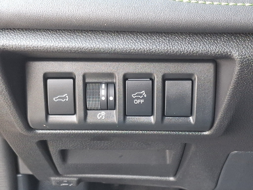 Certified 2025 Subaru Outback Onyx Edition AWD/4WD image 26