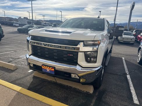 Used 2020 Chevrolet Silverado 2500 LT w/ All Star Edition image 4