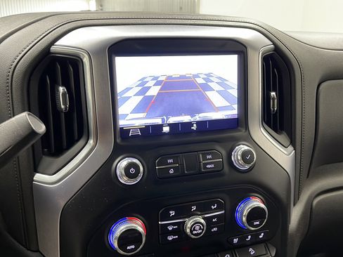 Used 2019 GMC Sierra 1500 SLT w/ SLT Premium Plus Package AWD/4WD image 9