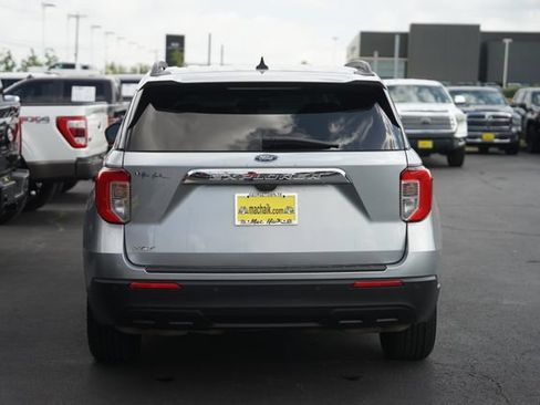 Used 2022 Ford Explorer XLT RWD image 7