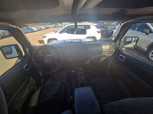 Used 2019 Jeep Wrangler Unlimited Sport S image 21