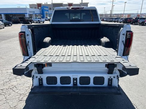 Used 2024 GMC Sierra 2500 AT4 w/ AT4 Premium Plus Package AWD/4WD image 56