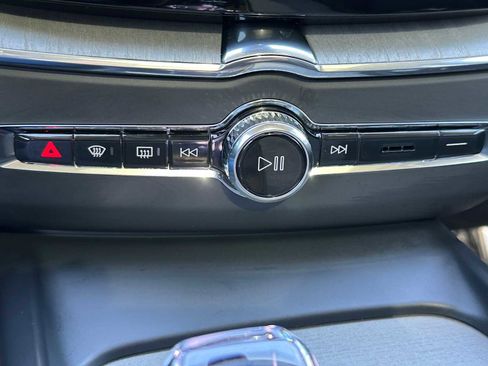New 2025 Volvo XC60 B5 Ultra w/ Protection Package Premier image 29