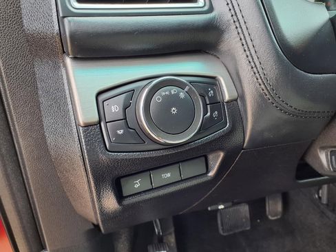 Used 2017 Ford Explorer Platinum AWD/4WD image 21