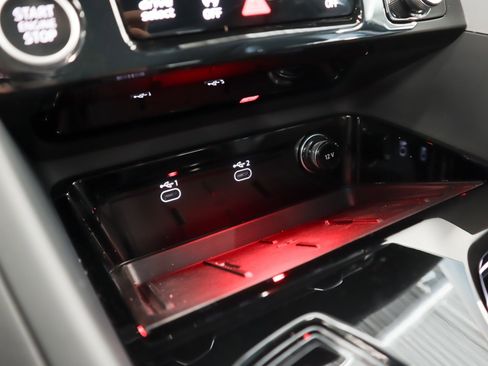 New 2025 Audi Q5 Premium image 22