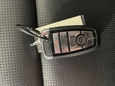 Used 2025 Ford Escape Platinum image 18