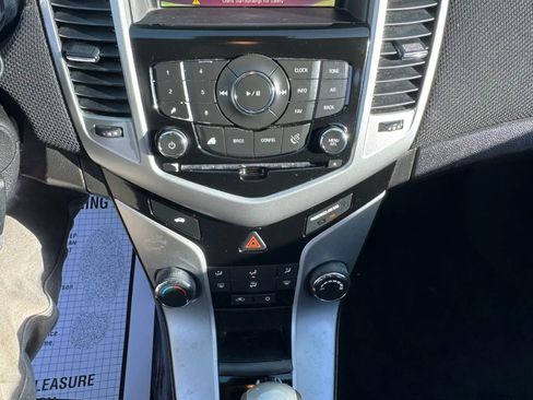 Used 2016 Chevrolet Cruze LT w/ Sun And Sound Package FWD image 19