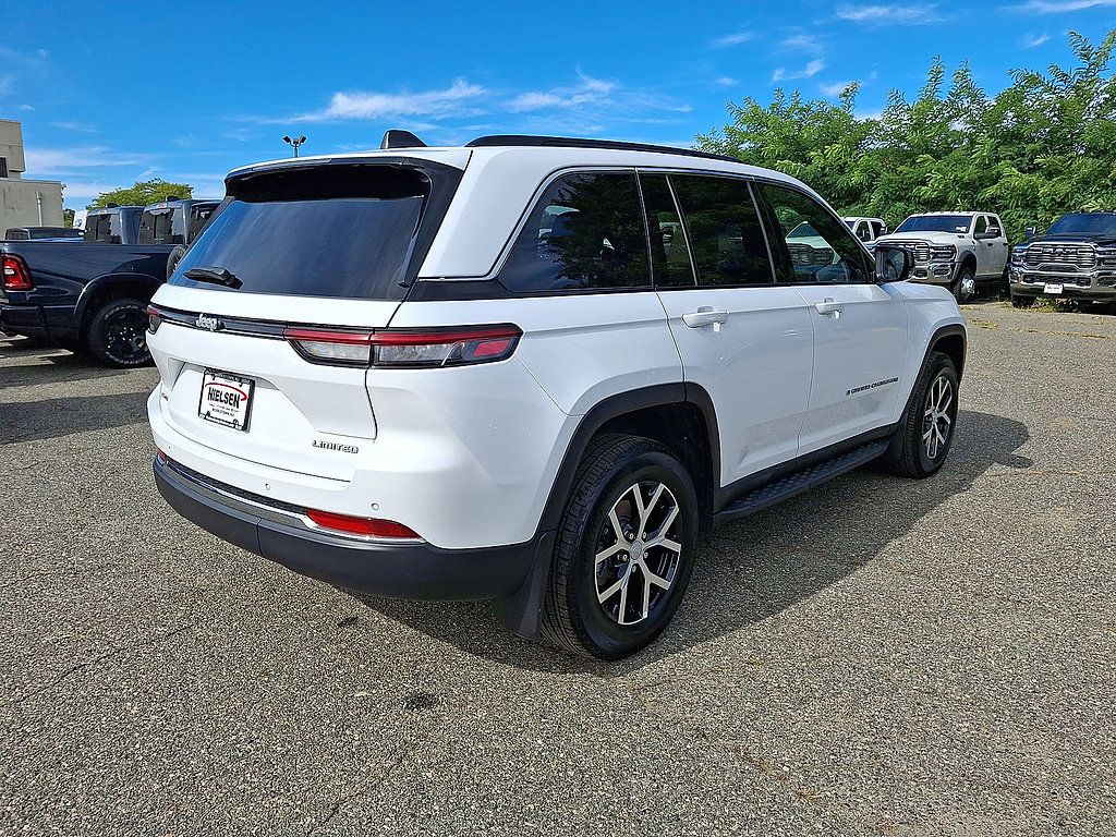 Used 2025 Jeep Grand Cherokee Limited w/ Trailer Tow Package AWD/4WD image 31