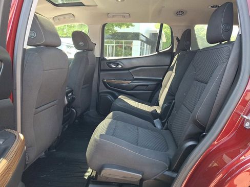 Used 2018 GMC Acadia SLE FWD image 12