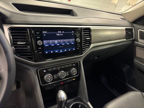 Used 2022 Volkswagen Atlas SE image 36