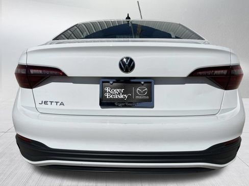 Used 2024 Volkswagen Jetta Sport FWD image 7