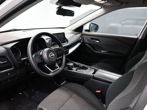 Used 2023 Nissan Rogue SV FWD image 8