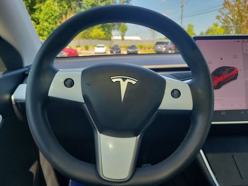Used 2021 Tesla Model Y Performance AWD/4WD image 23