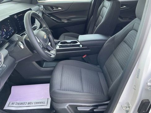 Used 2025 Chevrolet Equinox LT FWD image 13