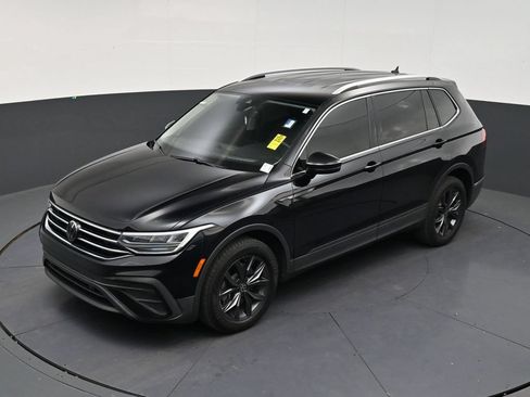 Used 2023 Volkswagen Tiguan SE FWD image 11