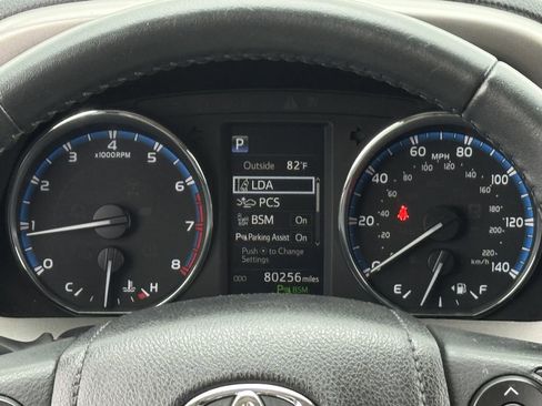 Used 2017 Toyota RAV4 Limited FWD image 16