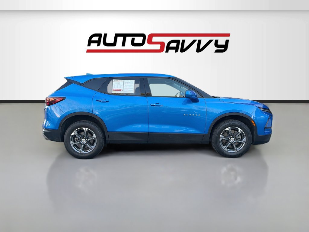 Used 2025 Chevrolet Blazer LT FWD image 8
