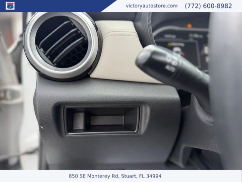 Used 2020 Nissan Versa SV FWD image 20