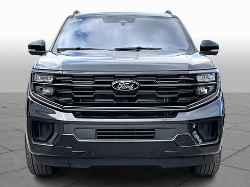 Used 2025 Ford Expedition Platinum w/ Stealth Appearance Package image 4