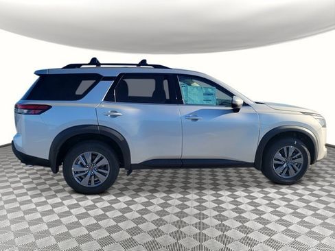 New 2025 Nissan Pathfinder SV w/ Cargo Package image 6