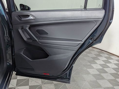 Used 2019 Volkswagen Tiguan SE FWD image 35