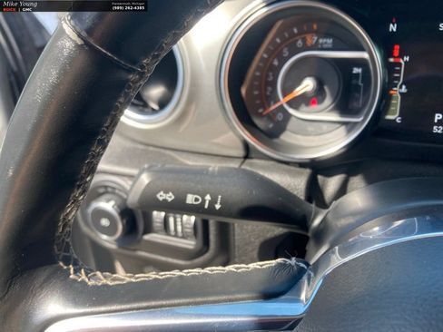 Used 2021 Jeep Wrangler Unlimited Sahara w/ Uconnect 4C Nav & Sound Group AWD/4WD image 24