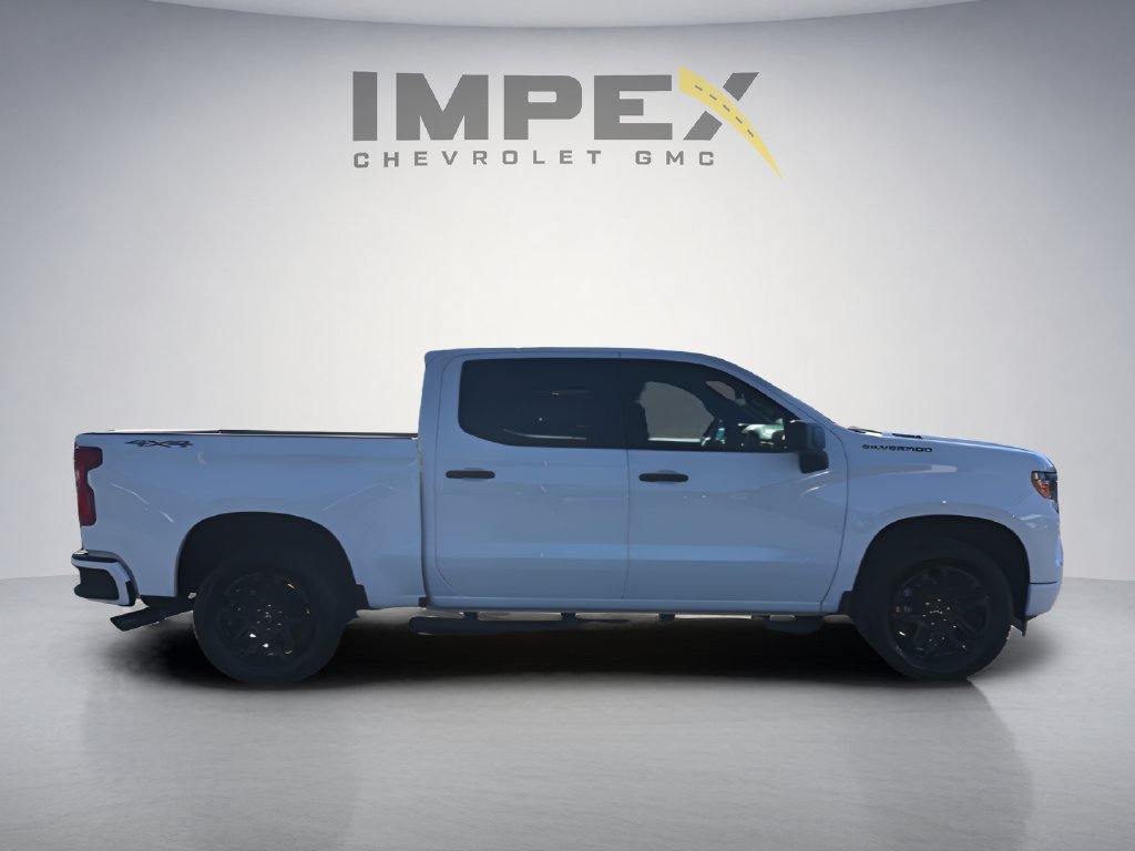 Used 2025 Chevrolet Silverado 1500 Custom w/ Turbomax Blackout Package AWD/4WD image 7