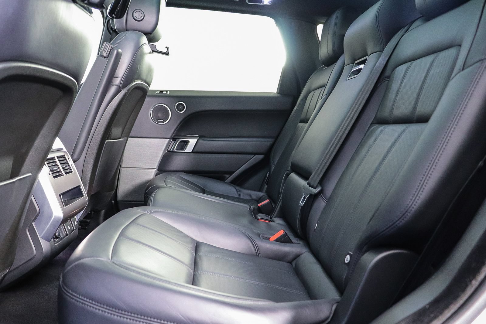 Used 2019 Land Rover Range Rover Sport HSE AWD/4WD image 19